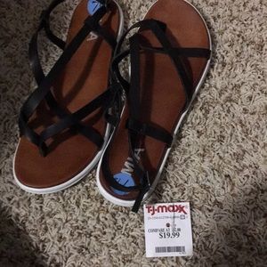 Mia sandals